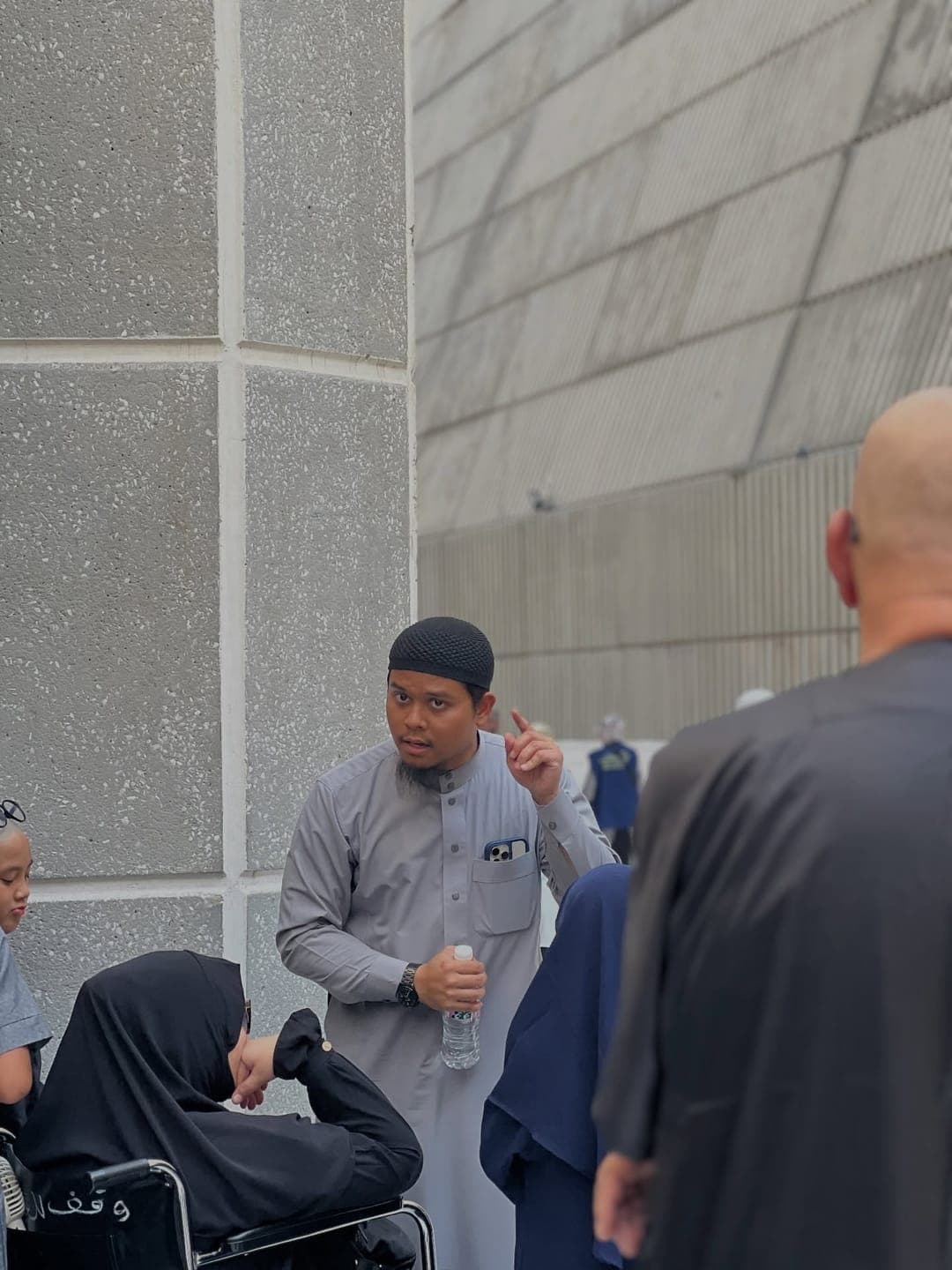 Sesi bimbingan bersama jemaah di Tanah Suci