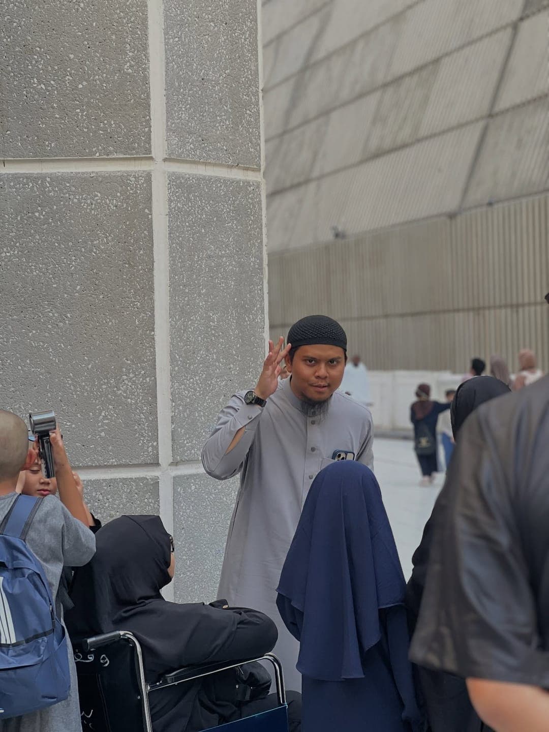 Sesi bimbingan bersama jemaah di Tanah Suci